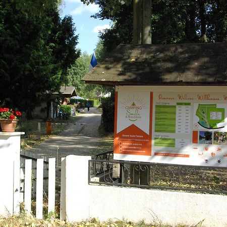 Camping Smile & Braudieres Mezieres-sous-Lavardin Exterior photo