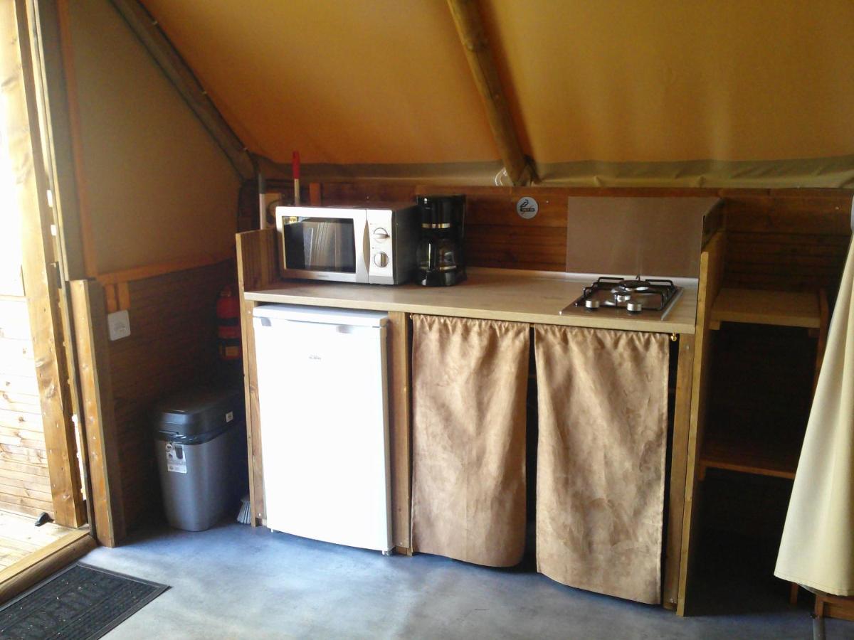 Camping Smile & Braudieres Mezieres-sous-Lavardin Exterior photo