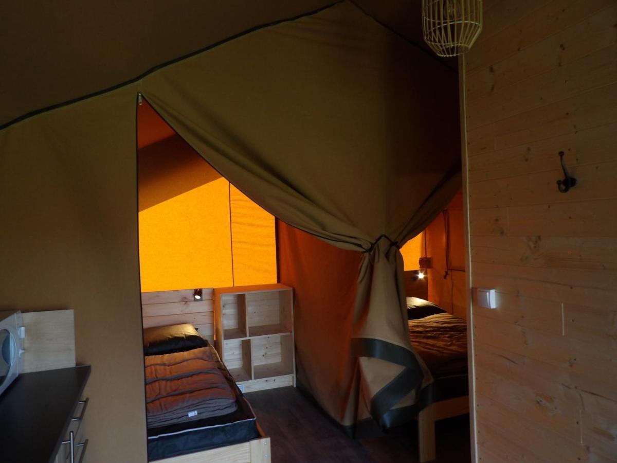 Camping Smile & Braudieres Mezieres-sous-Lavardin Exterior photo