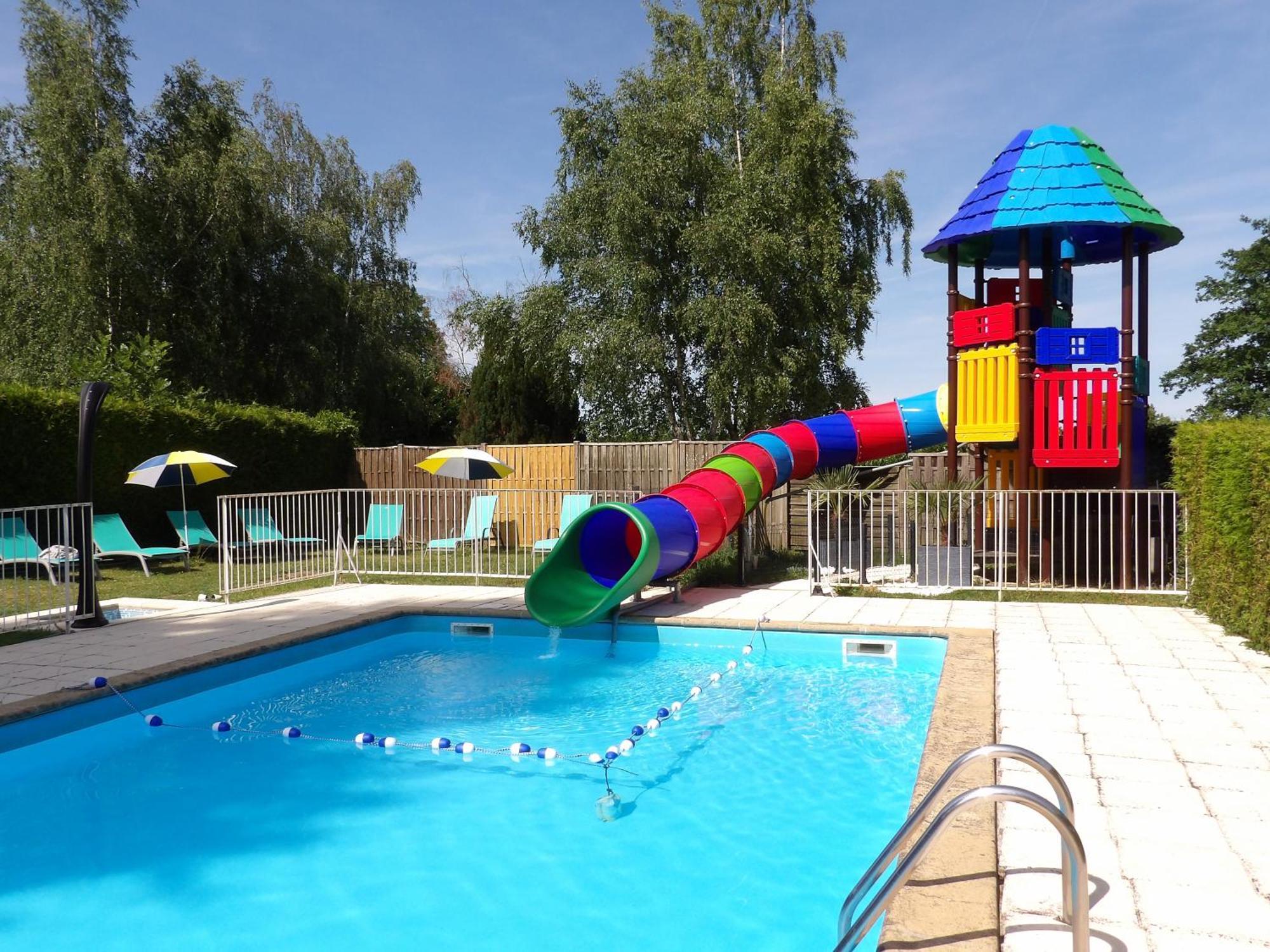 Camping Smile & Braudieres Mezieres-sous-Lavardin Exterior photo