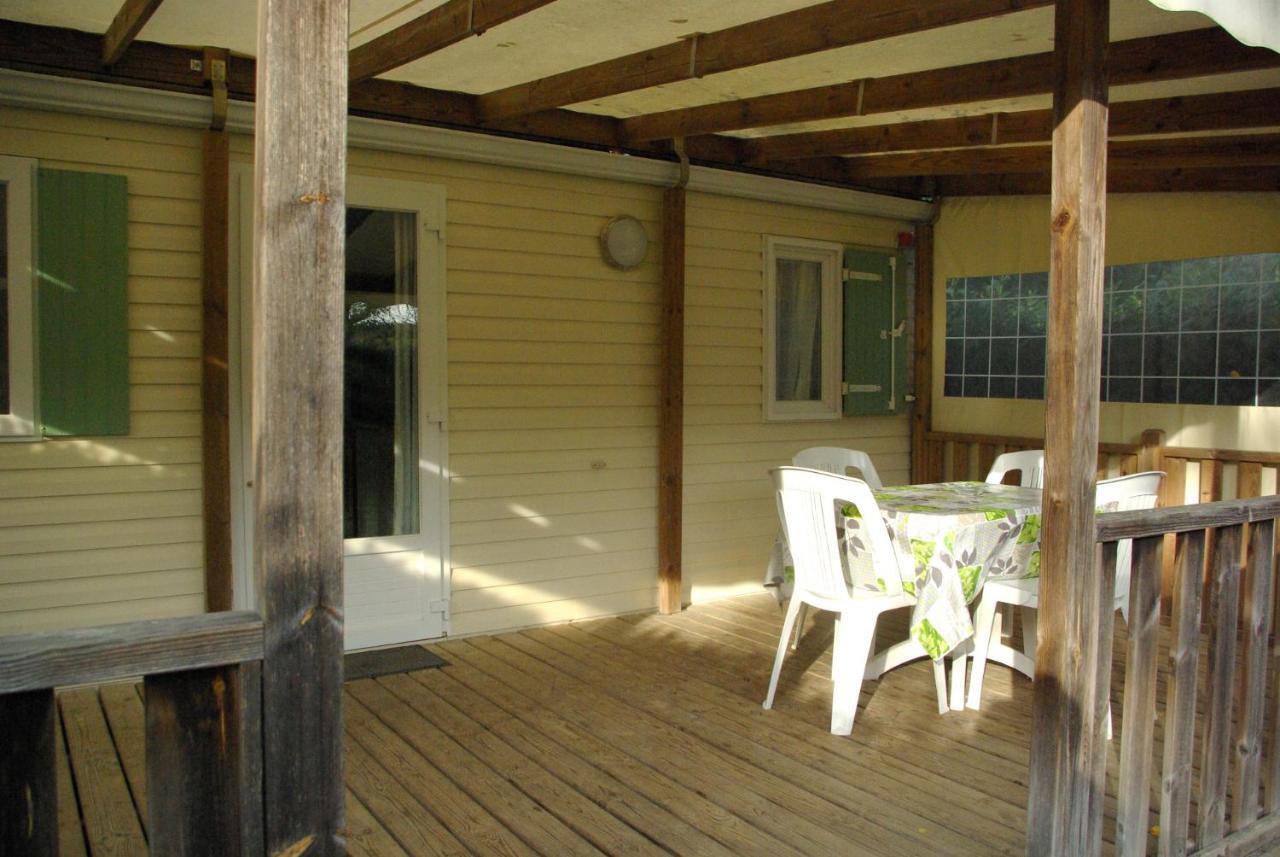 Camping Smile & Braudieres Mezieres-sous-Lavardin Exterior photo